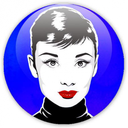 badge pop art Audrey sur fond bleu